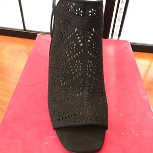 Carlos Santana black wedge(ID.MA)